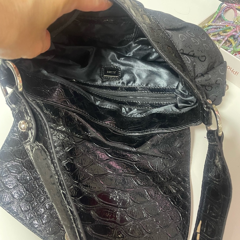 Guess Black Patterned Shoulder Bag - Picture 12 of 15